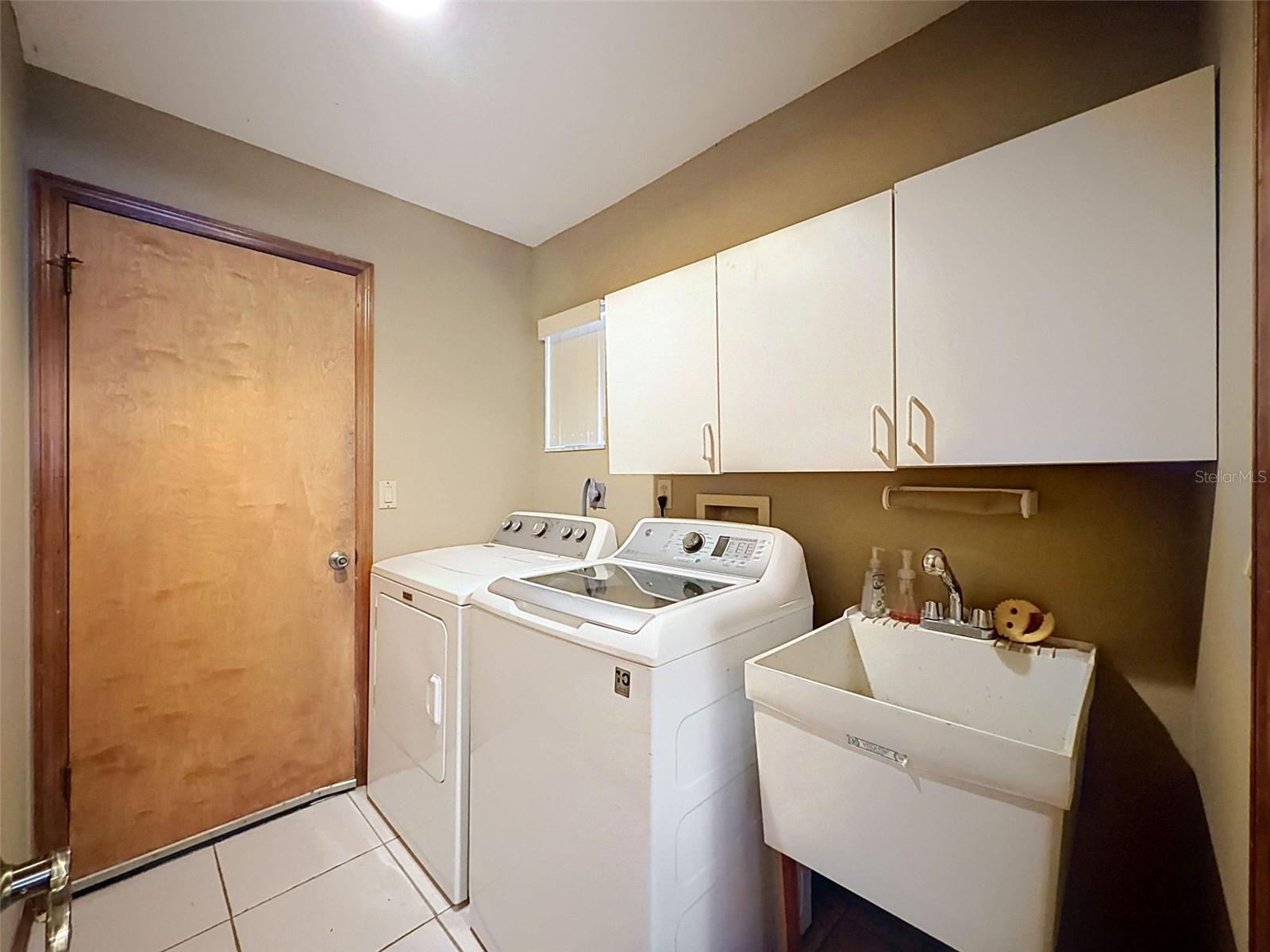 13241 HILLWOOD CIR — photo 30
