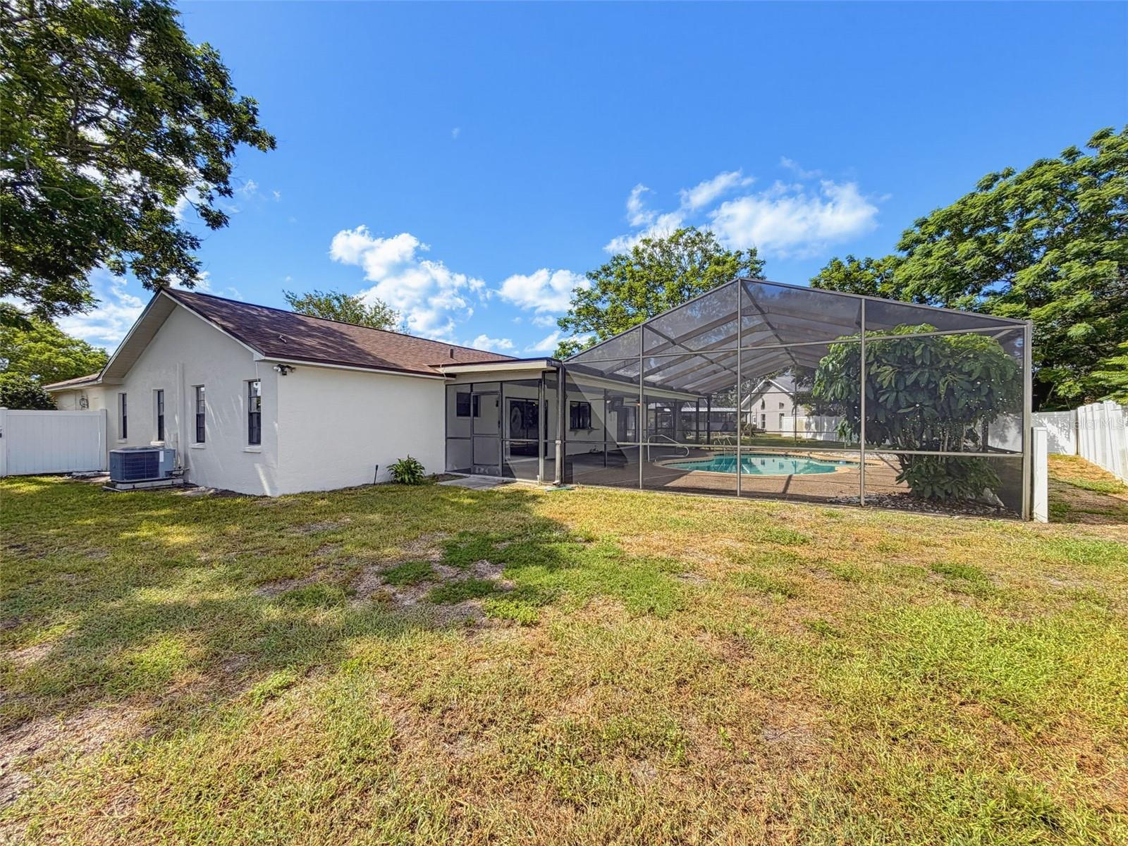 13241 HILLWOOD CIR — photo 40