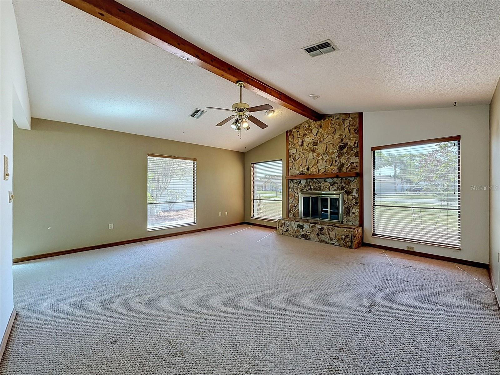 13241 HILLWOOD CIR — photo 7