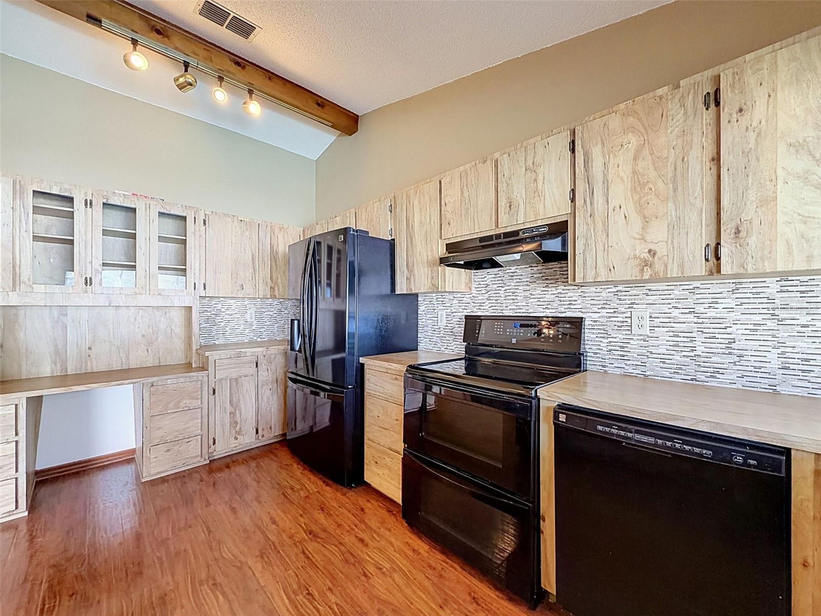 13241 HILLWOOD CIR — photo 11