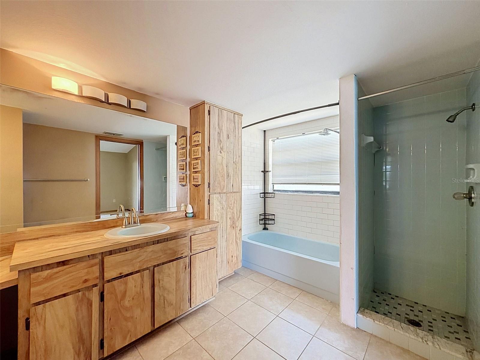 13241 HILLWOOD CIR — photo 23