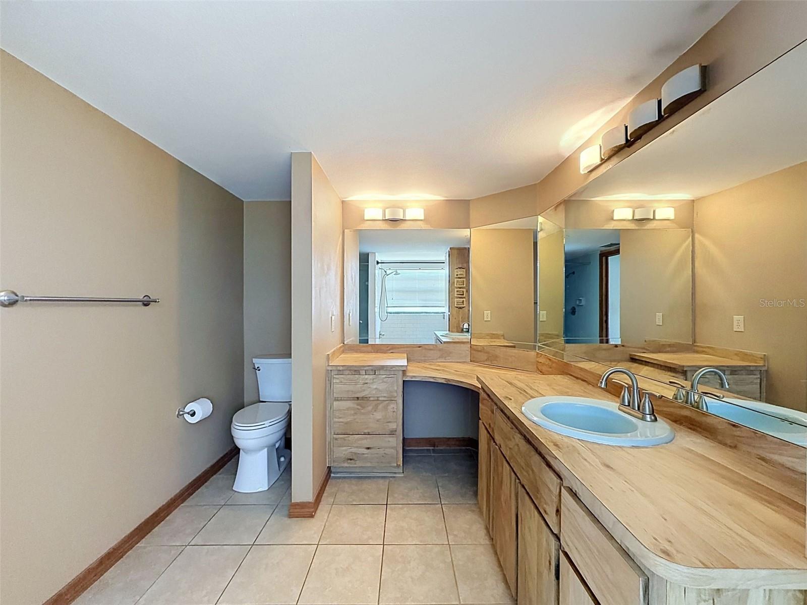 13241 HILLWOOD CIR — photo 22