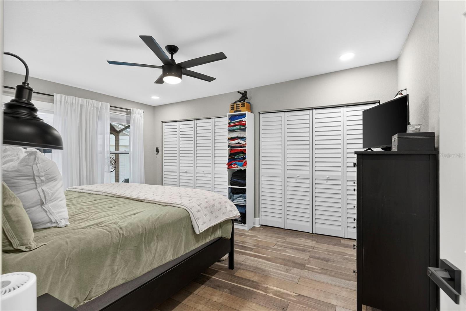 1015 E CRAWFORD ST — photo 17