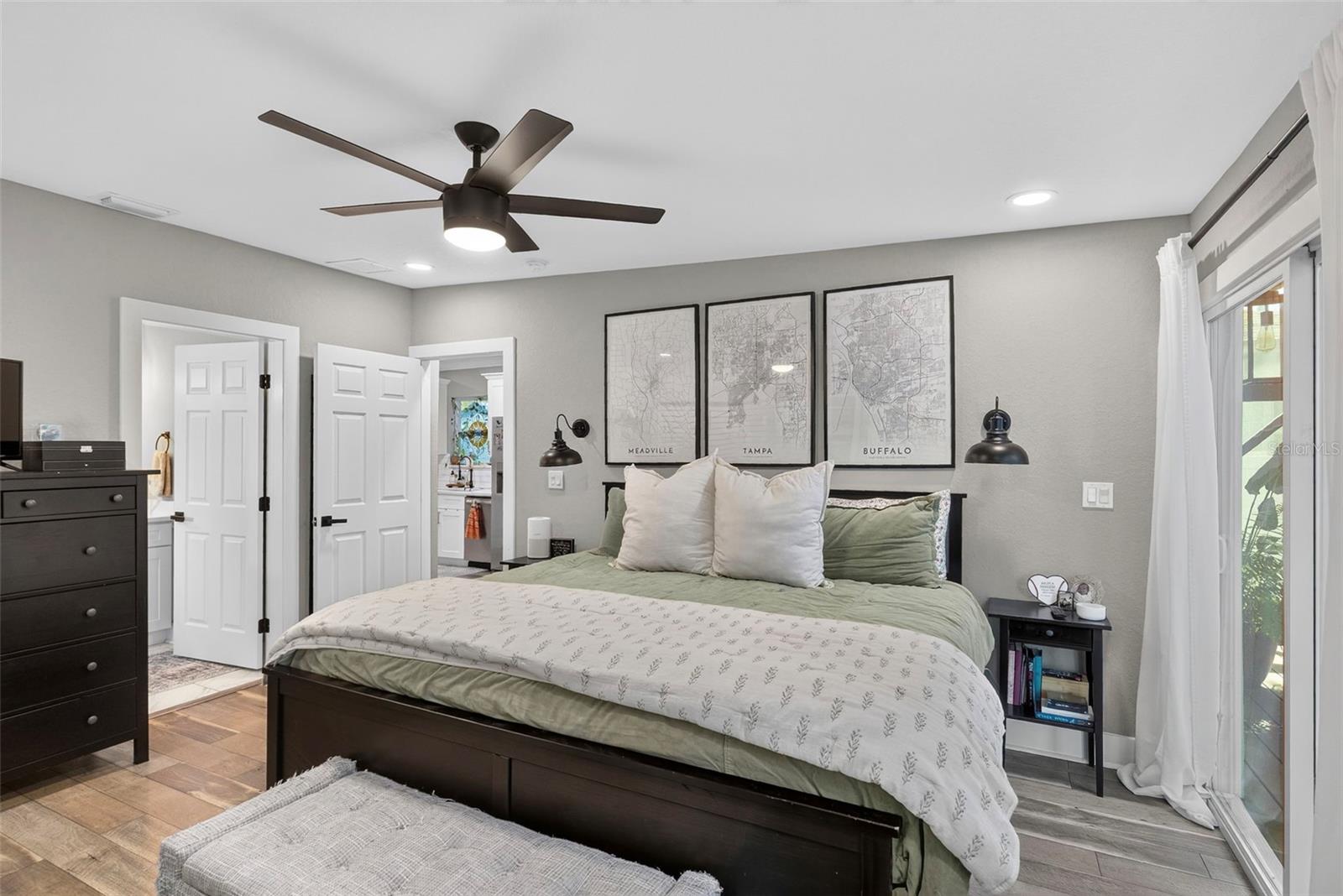 1015 E CRAWFORD ST — photo 19