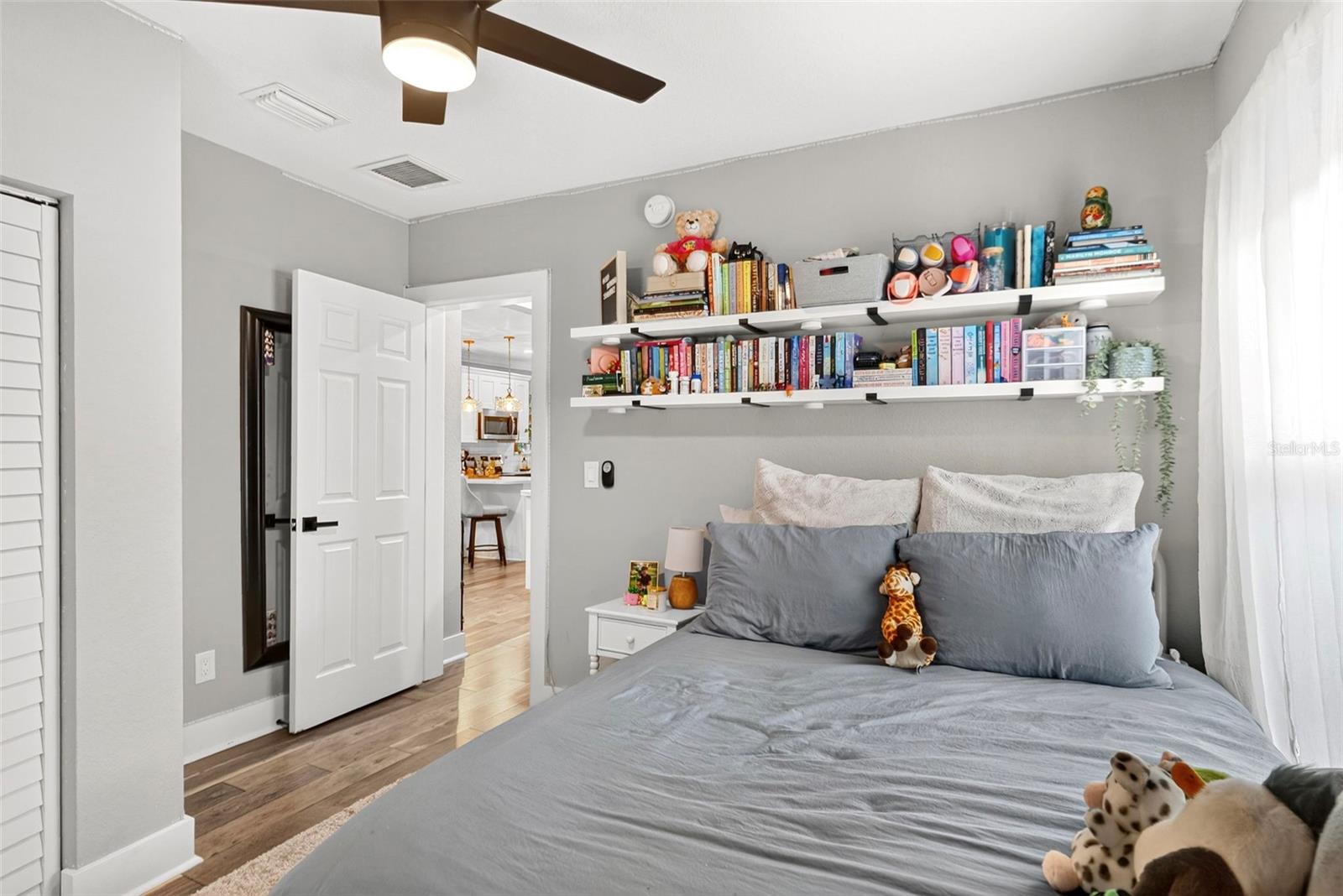 1015 E CRAWFORD ST — photo 25