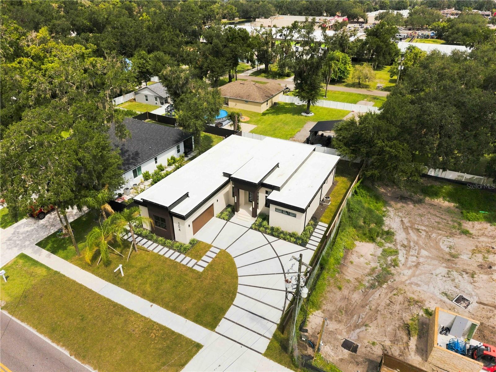 104 S MAKI RD — photo 37