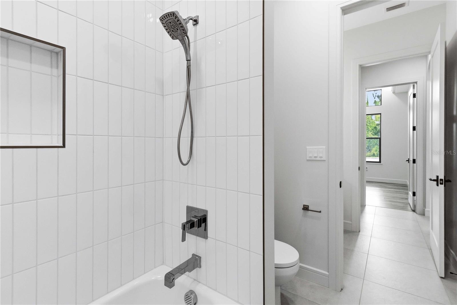104 S MAKI RD — photo 24