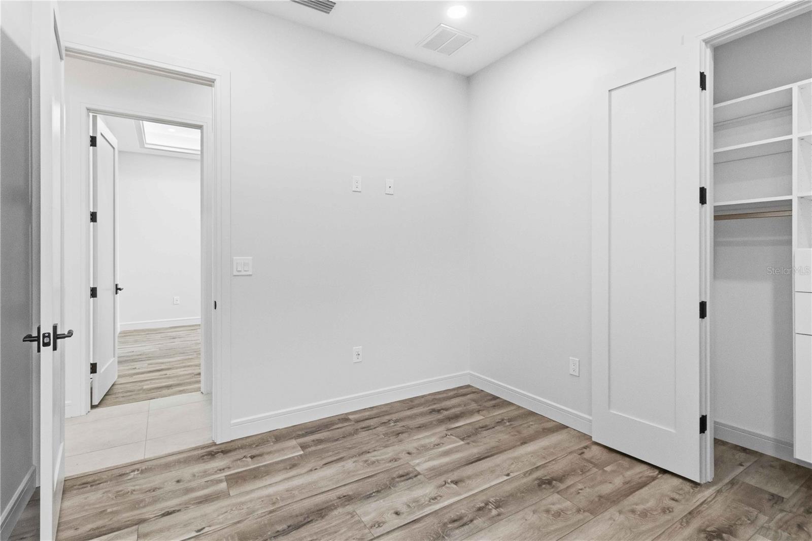 104 S MAKI RD — photo 28