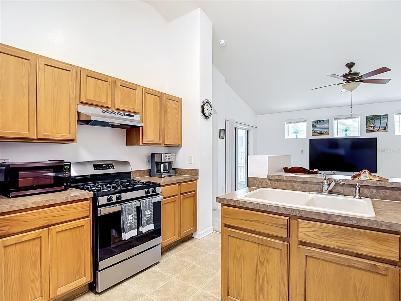 24443 SUMMER WIND CT — photo 15