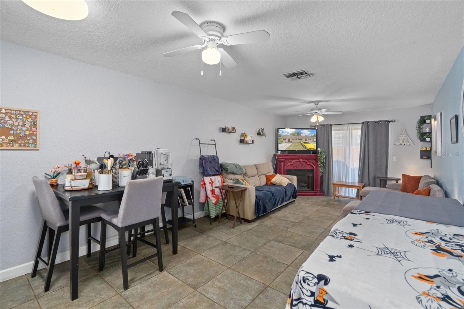 6328 POLK ST — photo 8