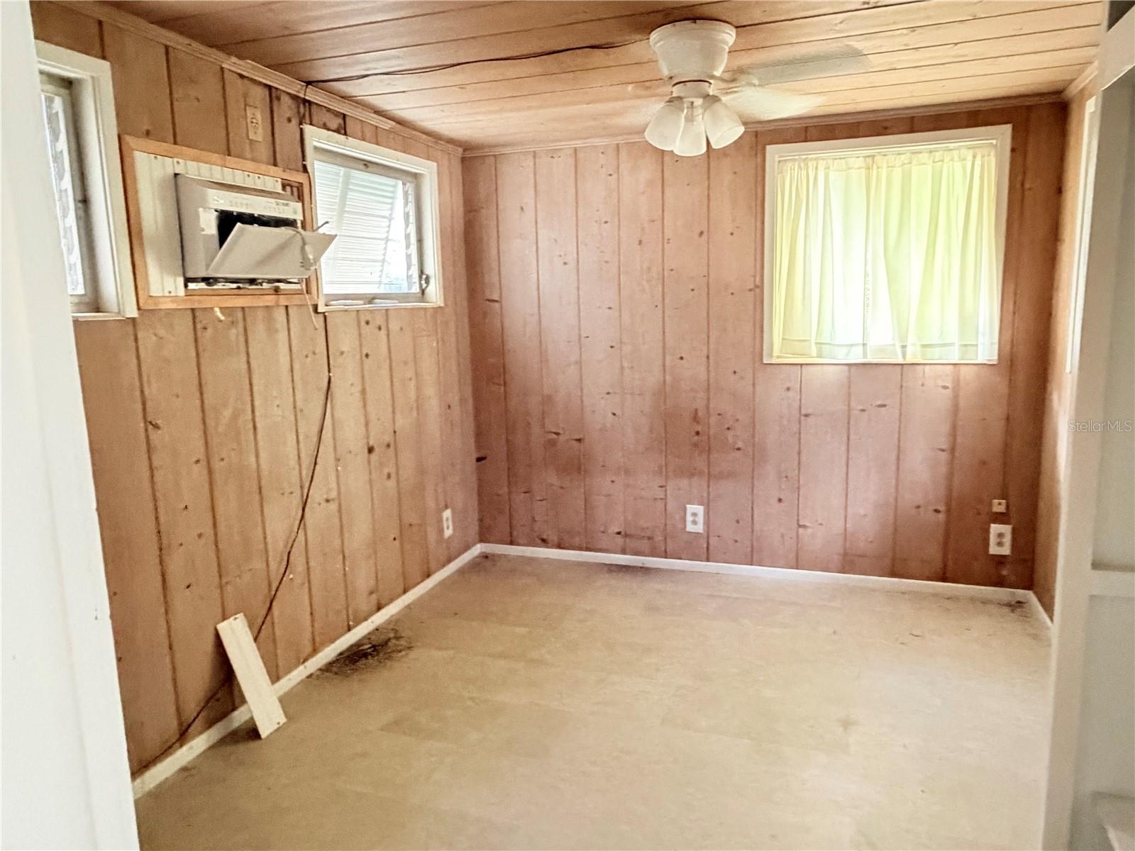 902 HIGHLAND ST ST — photo 10