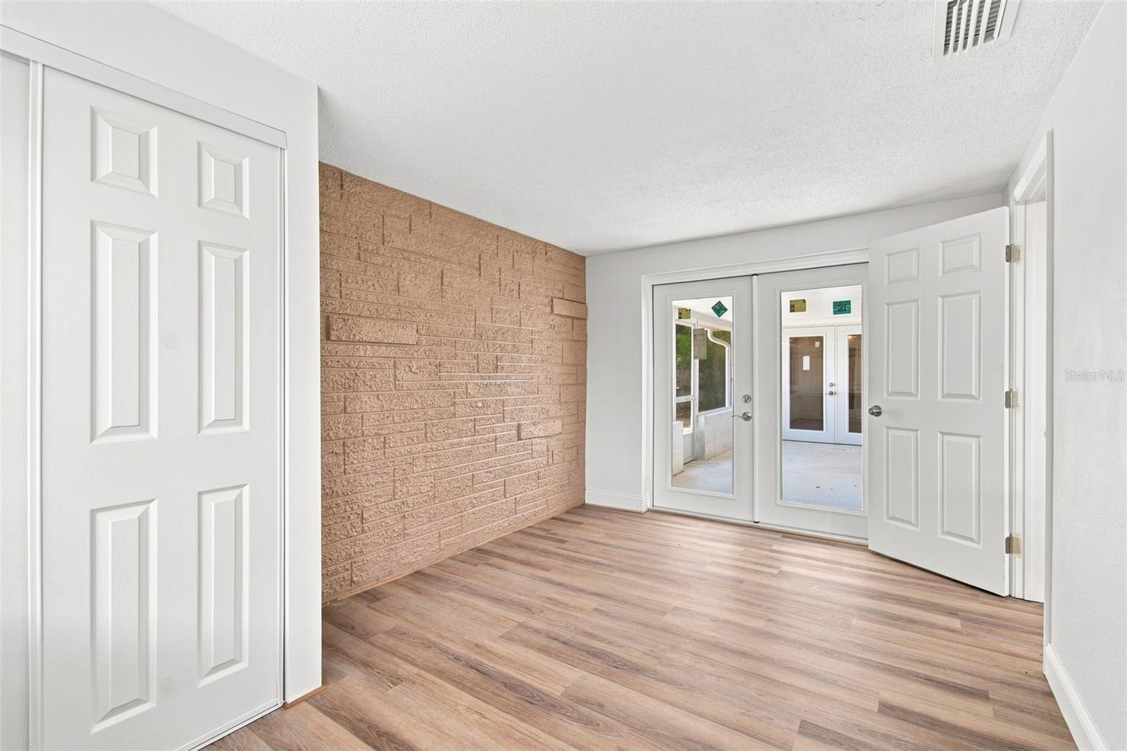 7025 WESTCOTT DR — photo 22