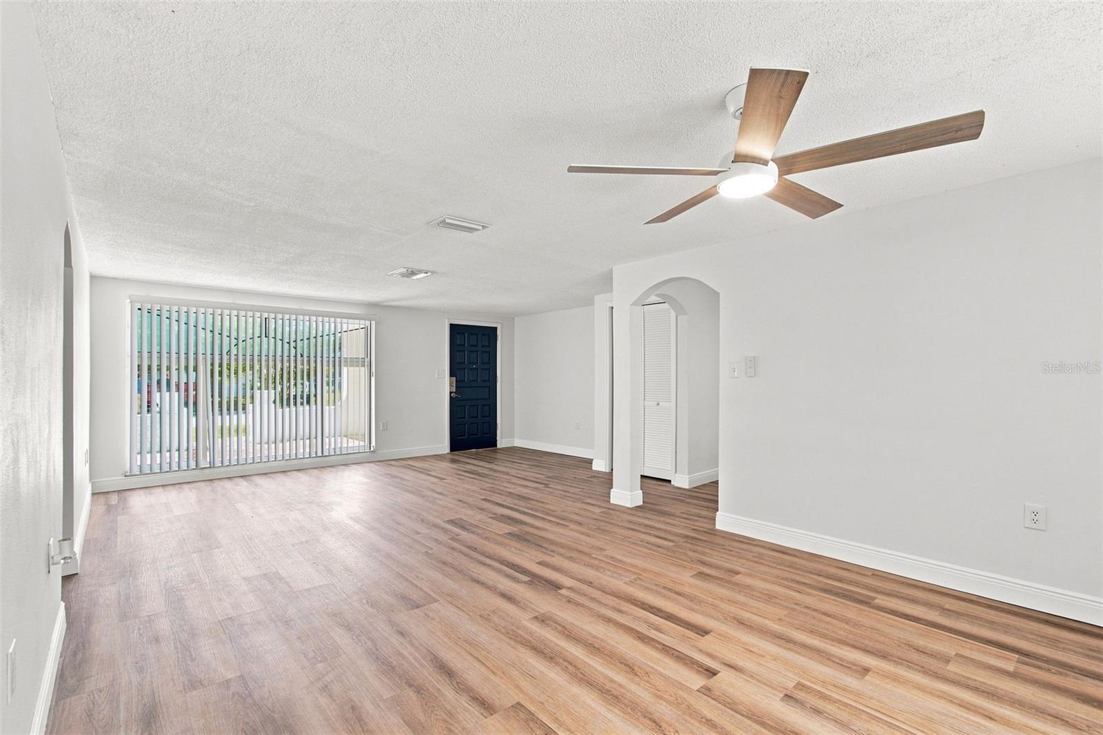 7025 WESTCOTT DR — photo 8