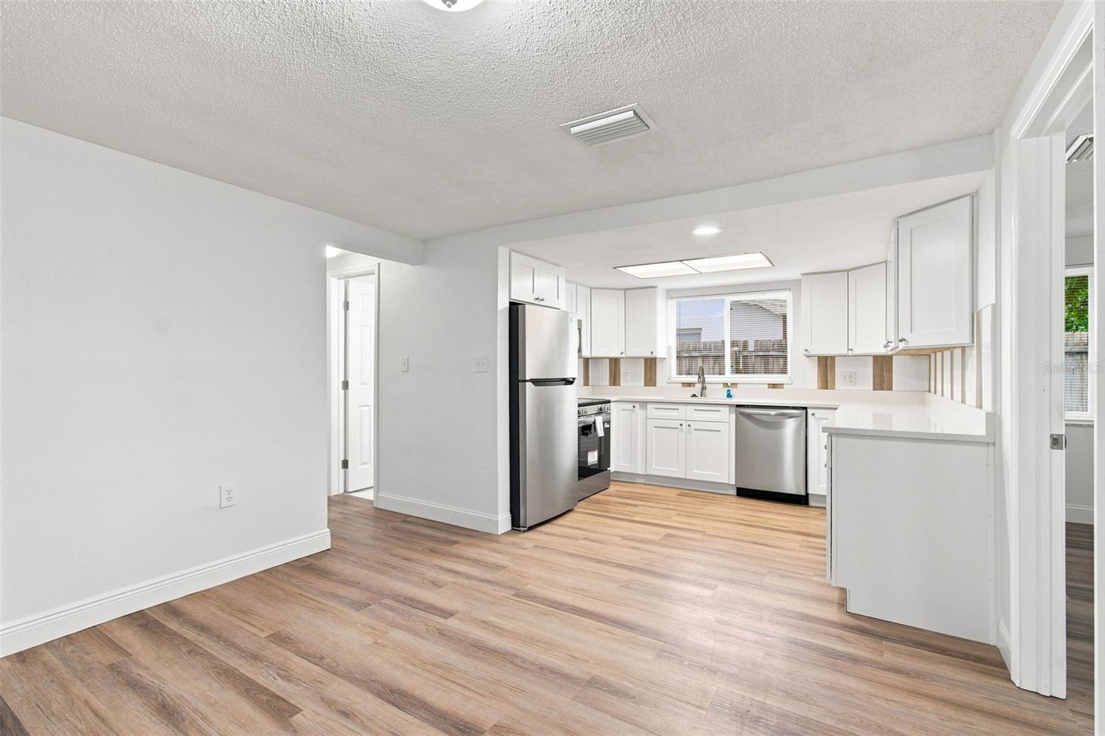 7025 WESTCOTT DR — photo 17
