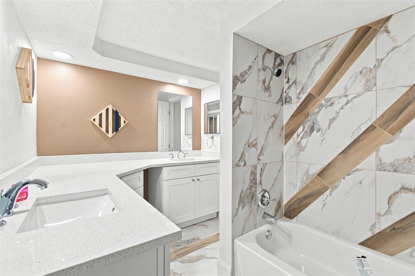 7025 WESTCOTT DR — photo 38