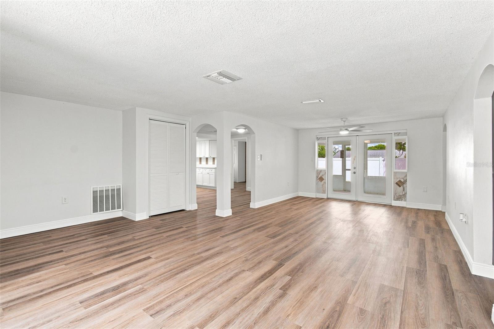 7025 WESTCOTT DR — photo 7