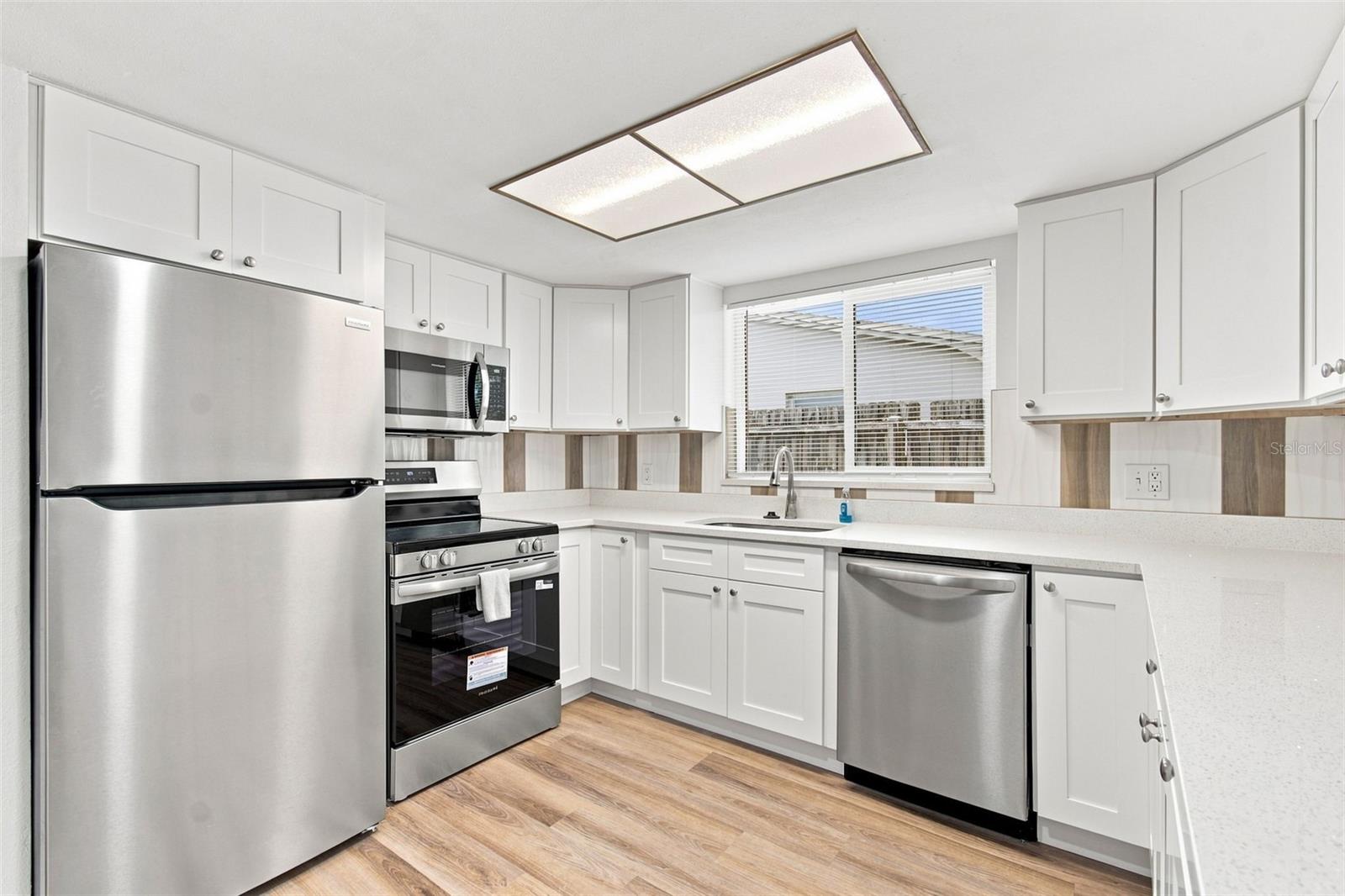 7025 WESTCOTT DR — photo 12