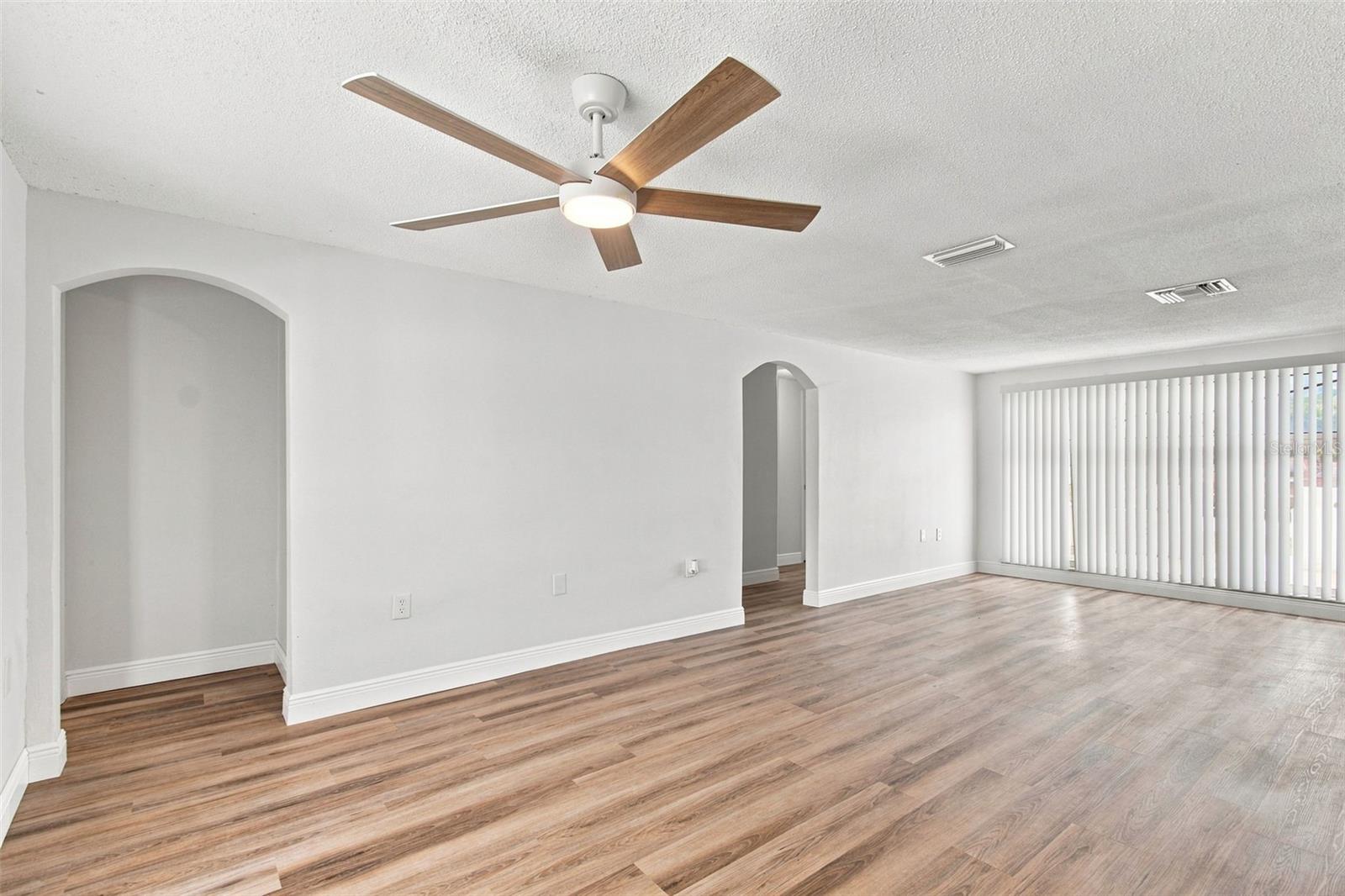 7025 WESTCOTT DR — photo 9