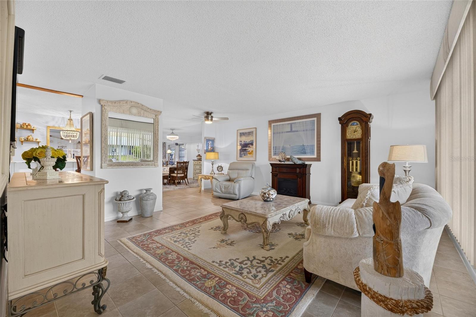 1516 NEW BEDFORD DR — photo 17