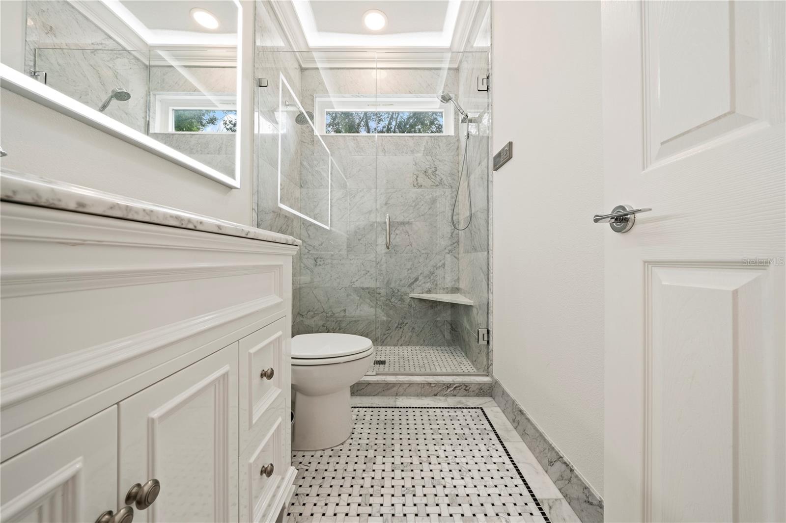 2805 BERWICK DR — photo 42