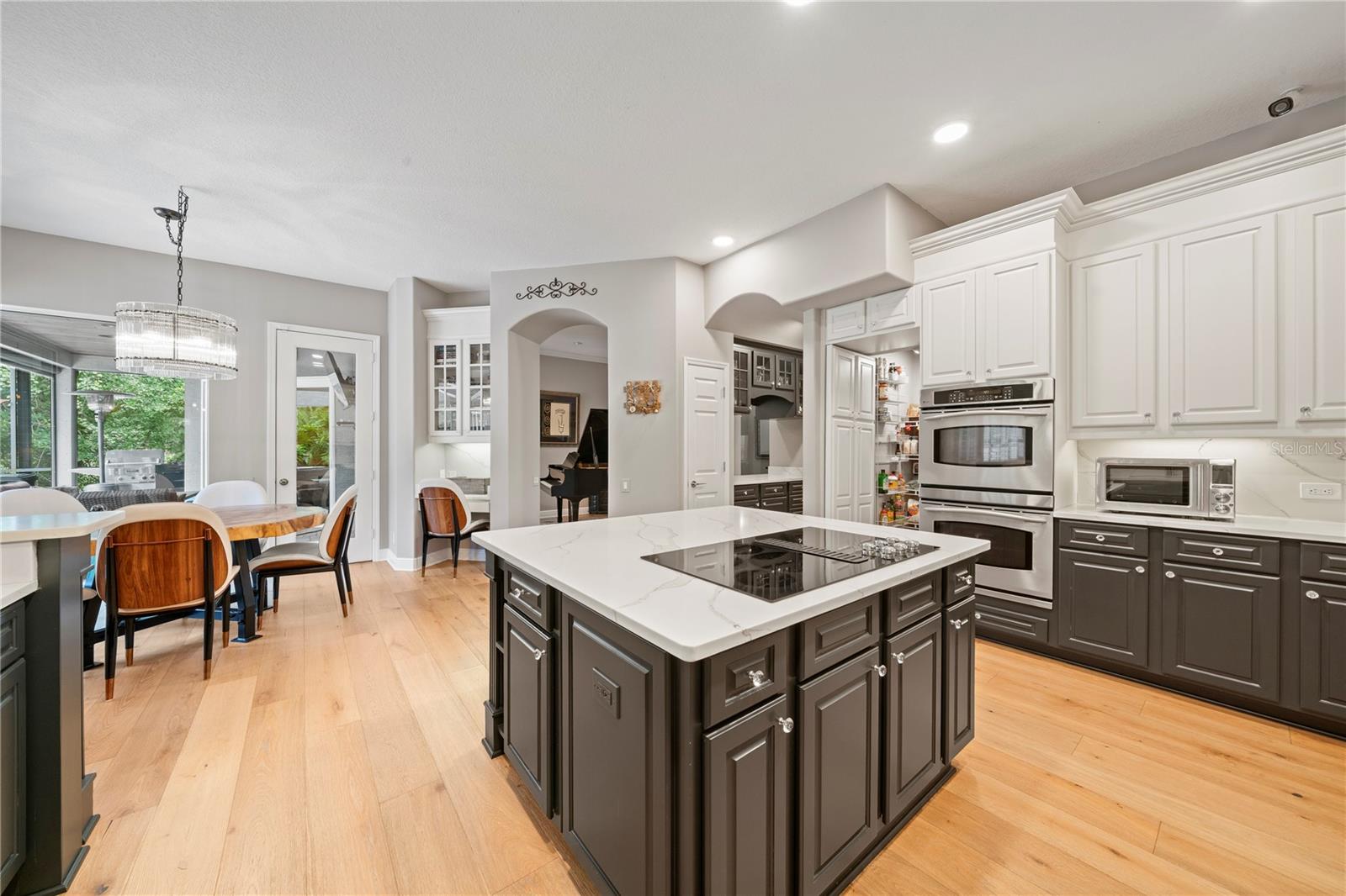 2805 BERWICK DR — photo 18