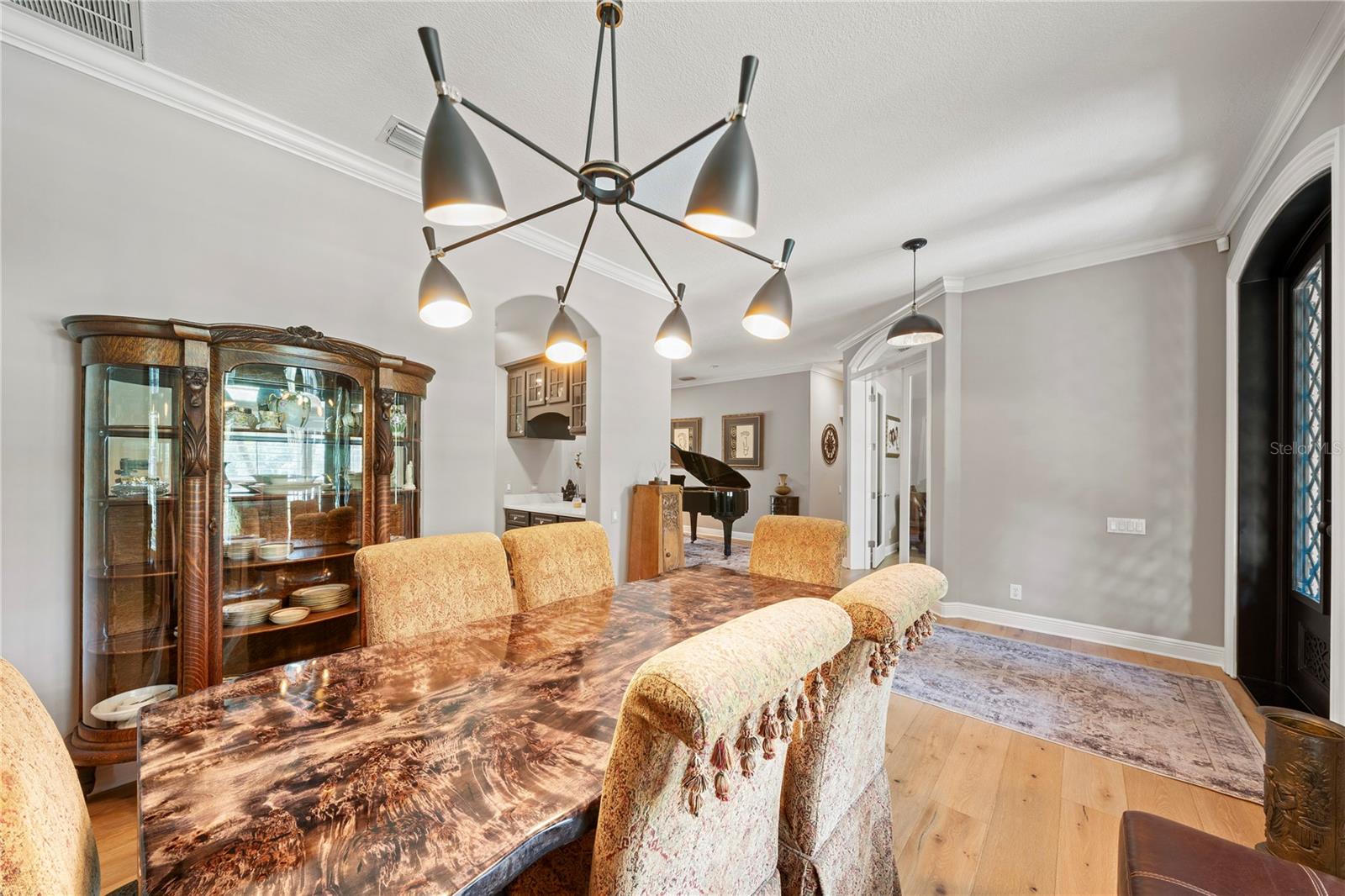 2805 BERWICK DR — photo 6