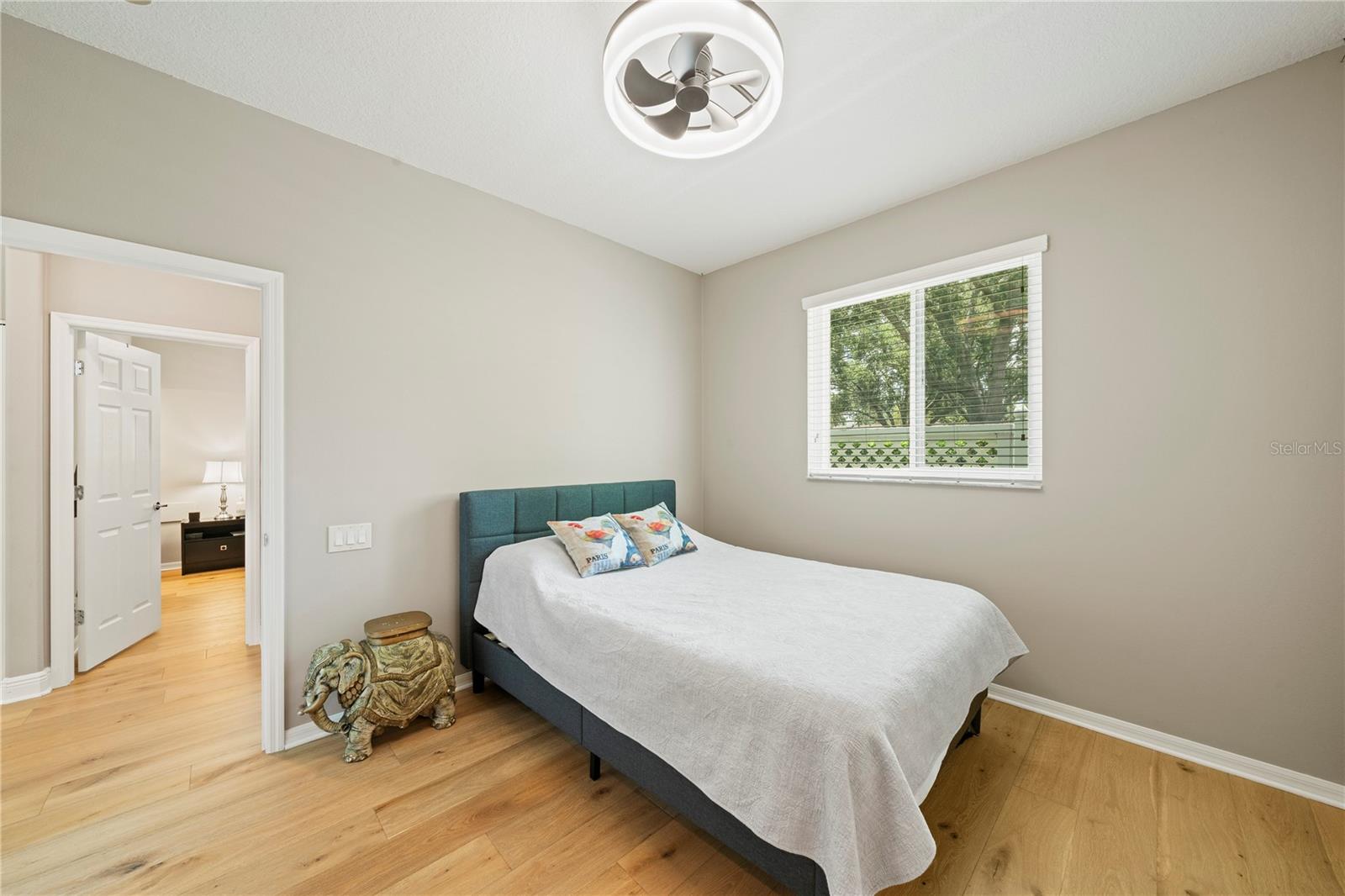 2805 BERWICK DR — photo 48