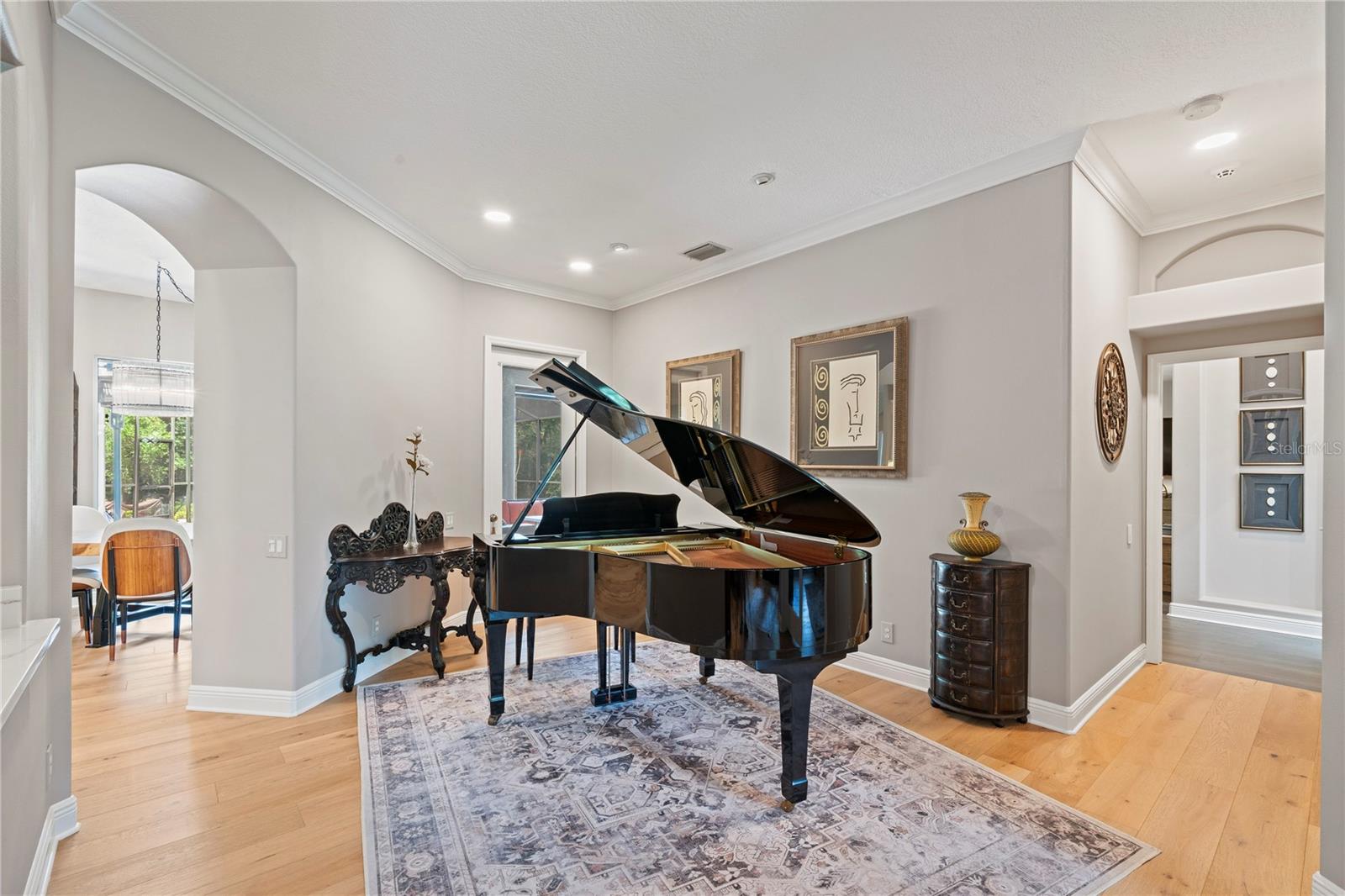 2805 BERWICK DR — photo 9