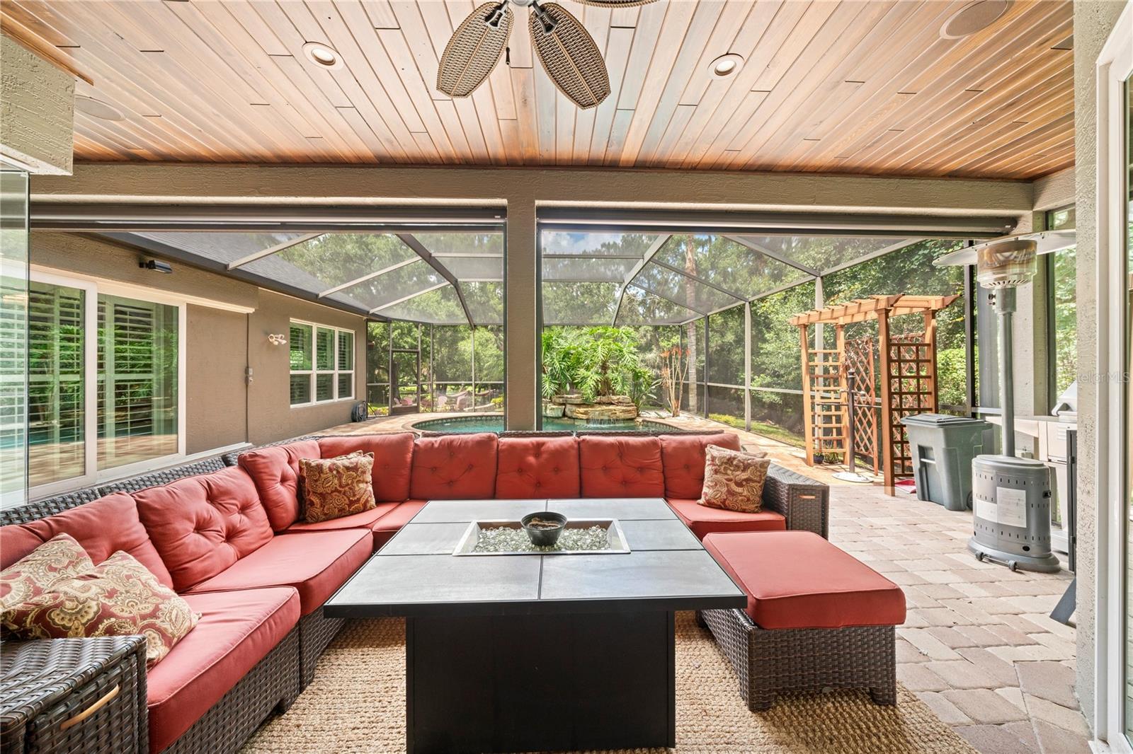 2805 BERWICK DR — photo 61