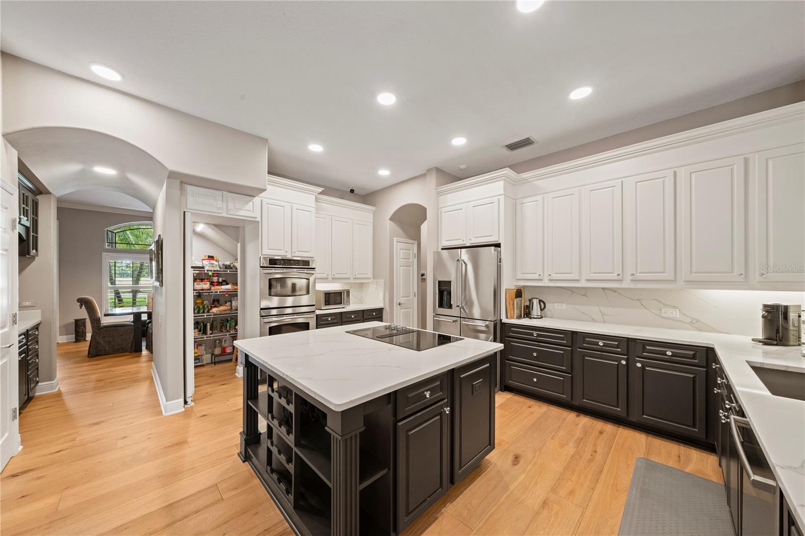 2805 BERWICK DR — photo 15