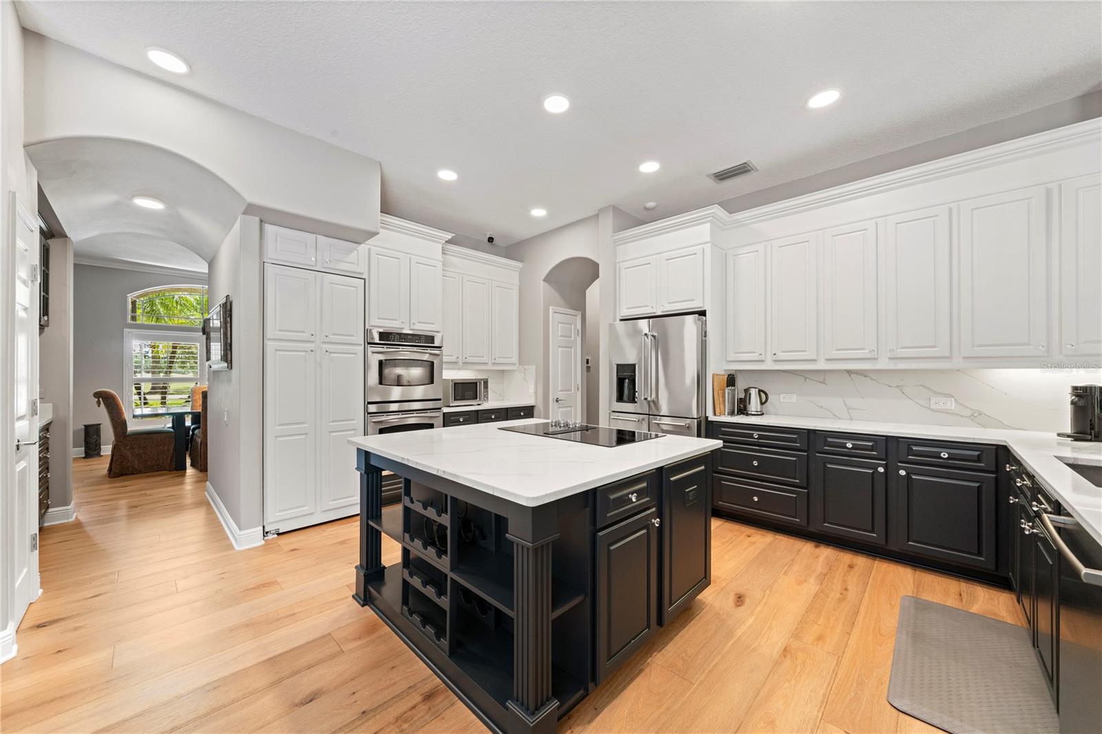 2805 BERWICK DR — photo 14
