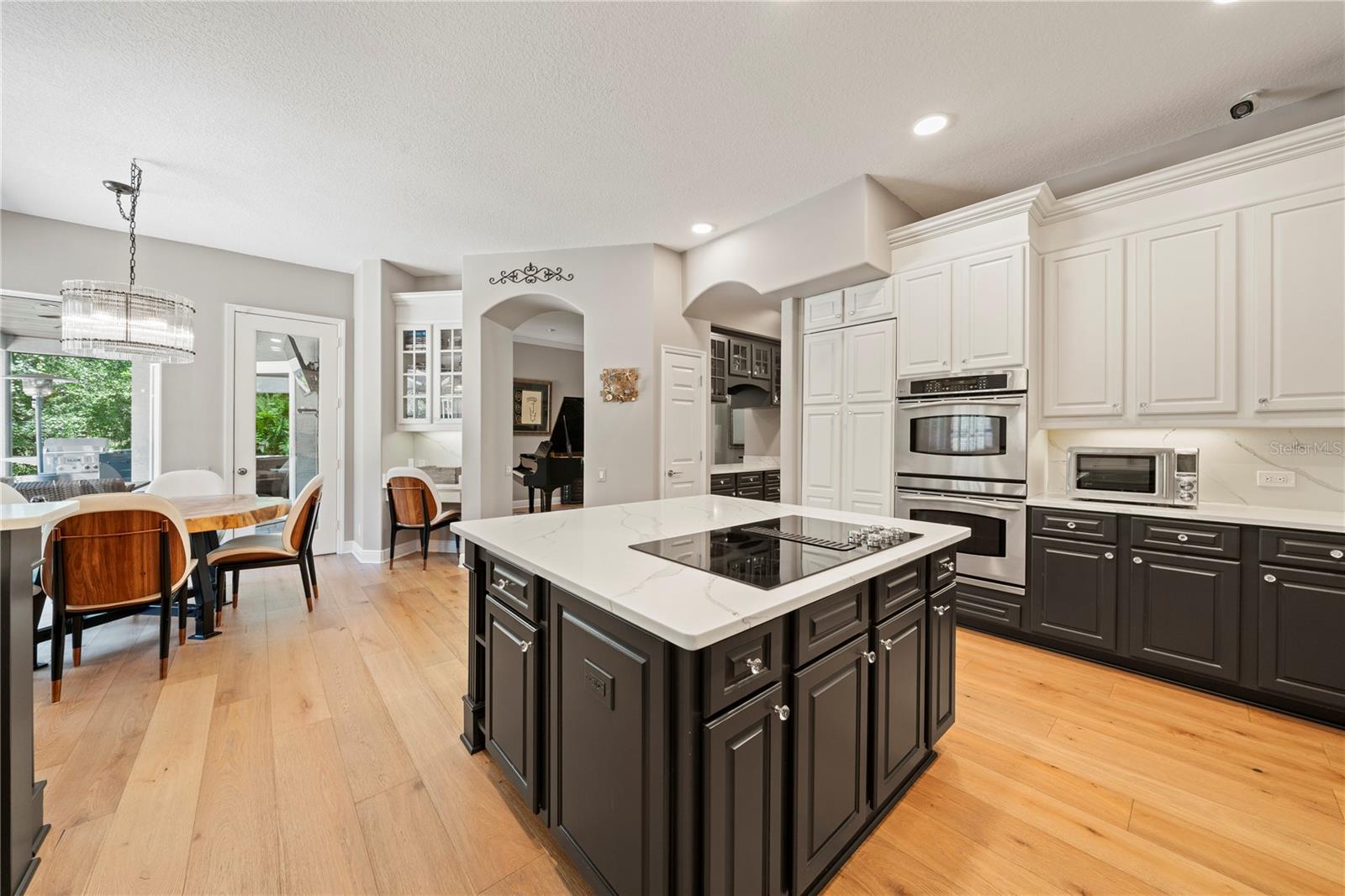 2805 BERWICK DR — photo 19