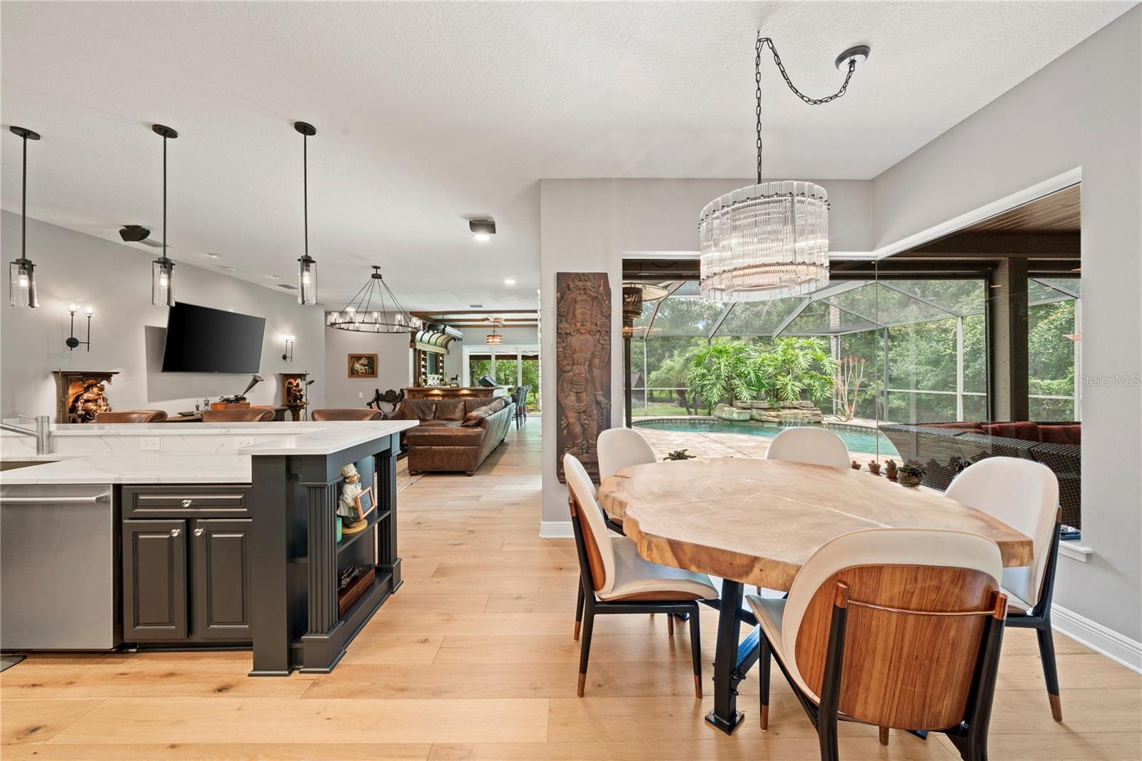 2805 BERWICK DR — photo 16