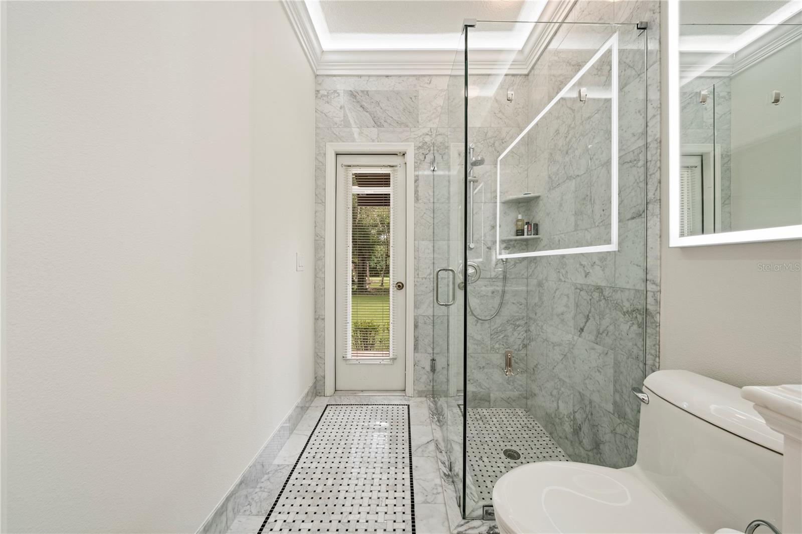 2805 BERWICK DR — photo 41