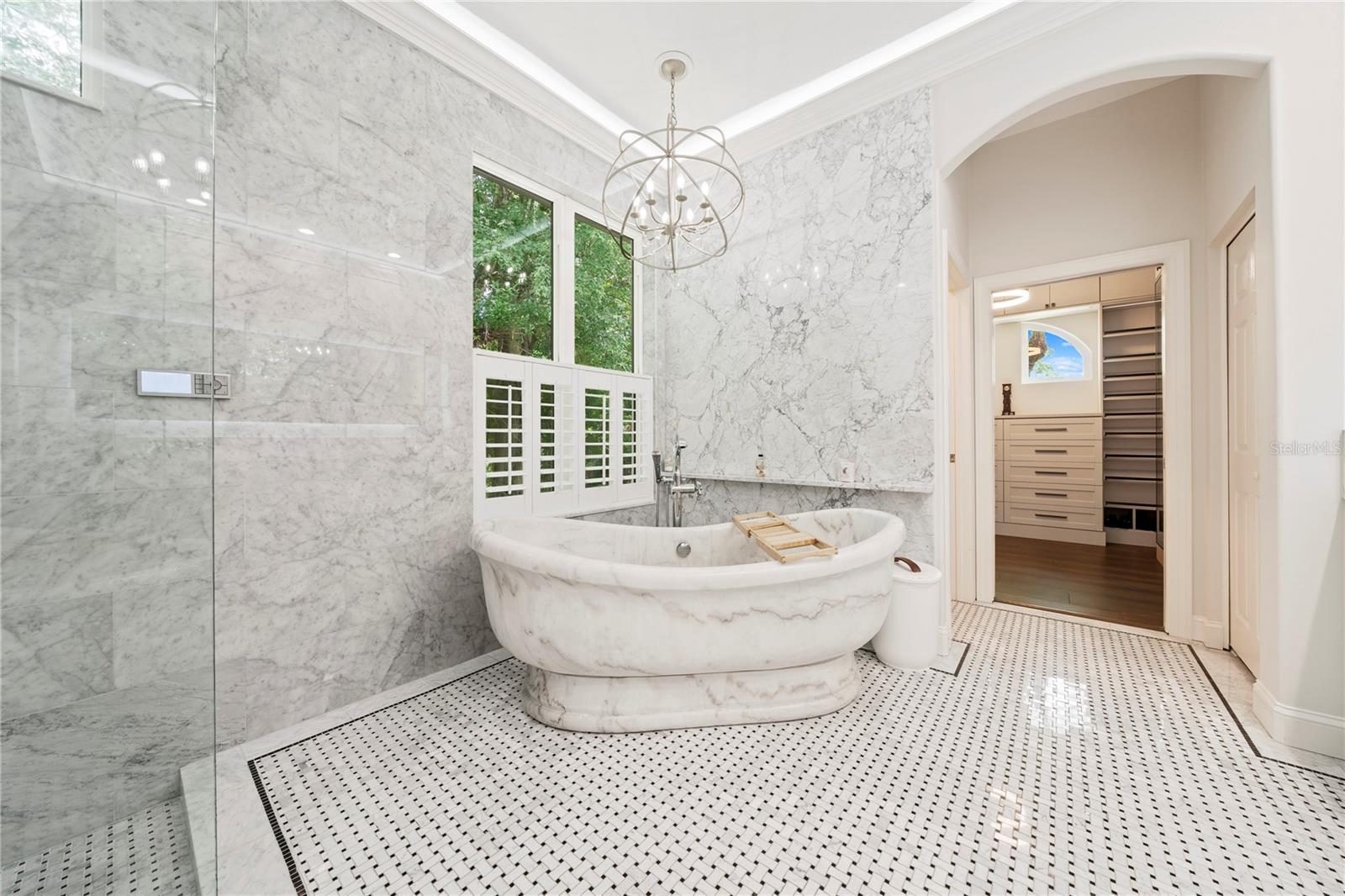 2805 BERWICK DR — photo 32