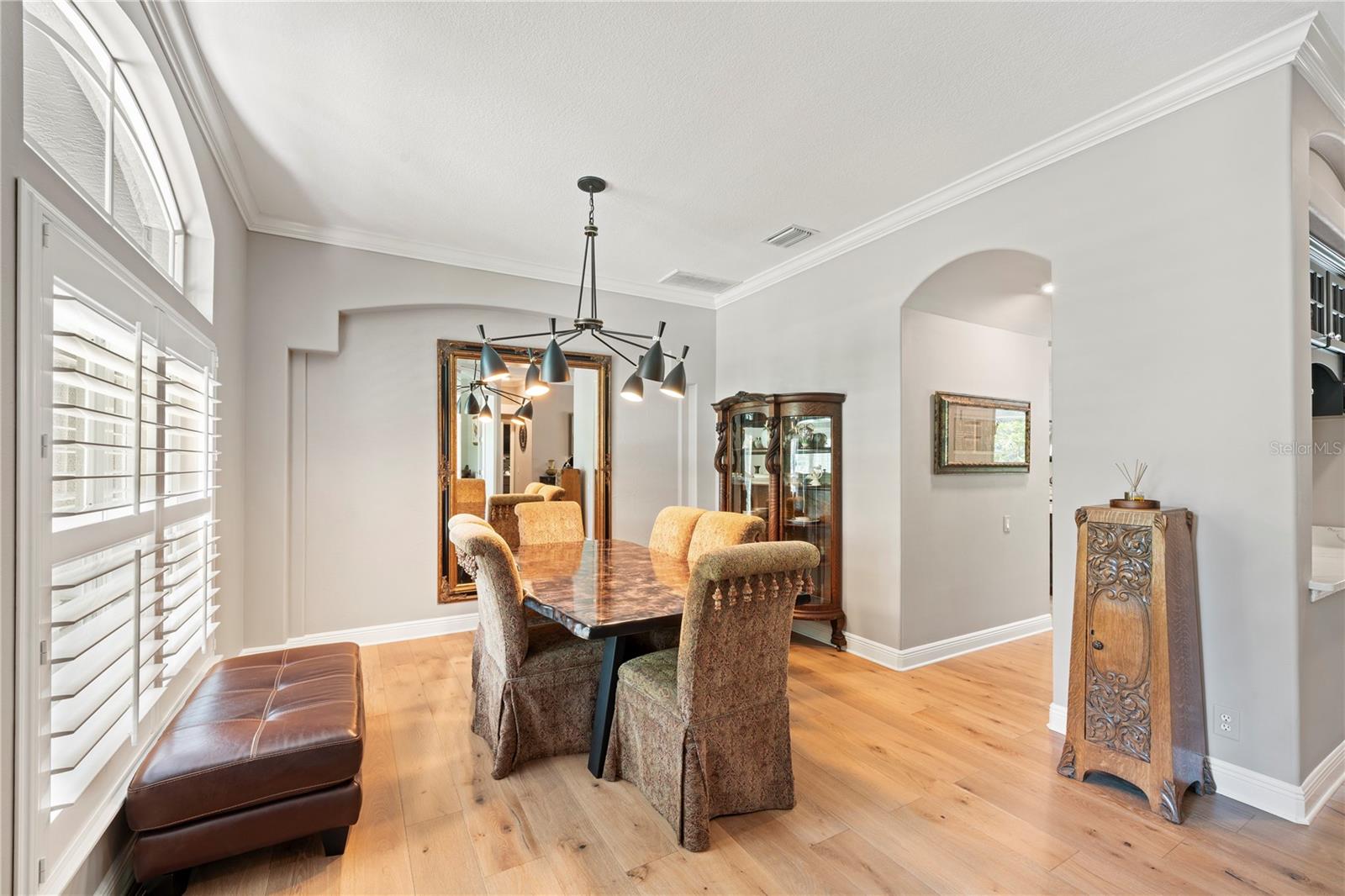 2805 BERWICK DR — photo 4