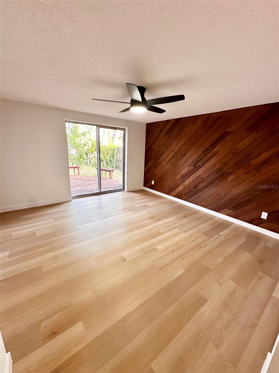 15717 AVALON AVE — photo 7