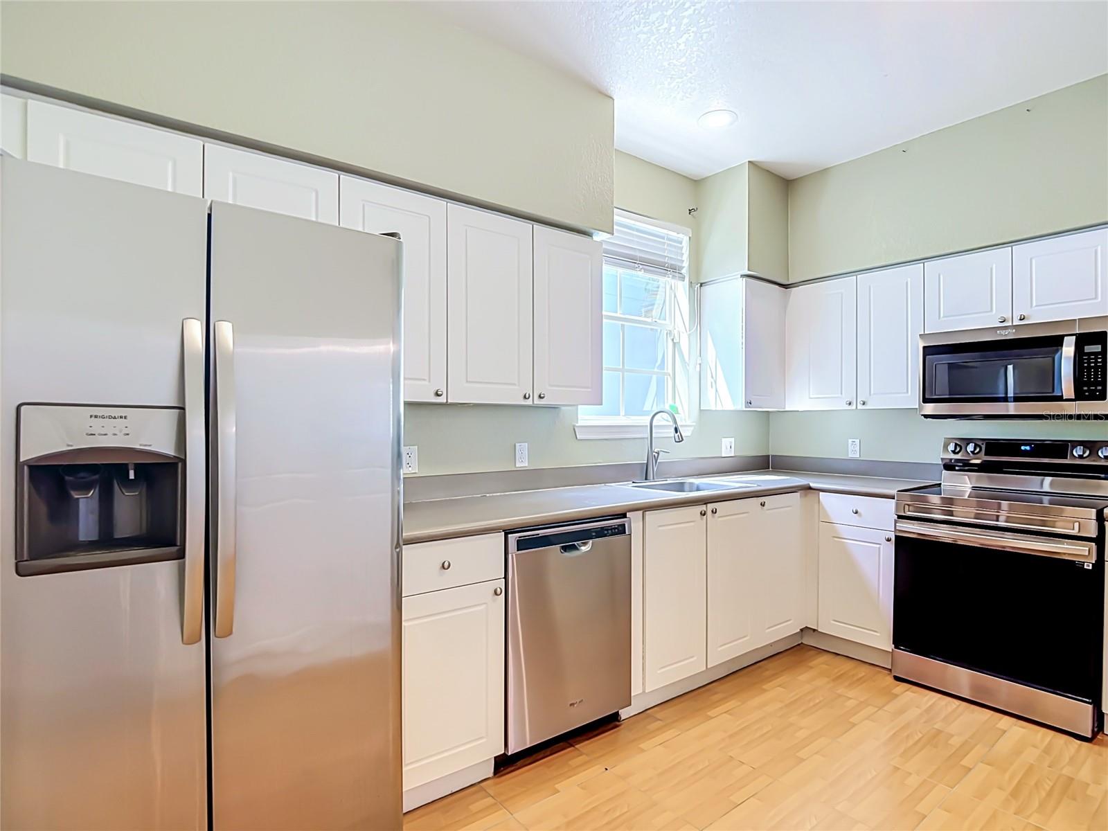 4008 BANGALOW PALM CT — photo 17