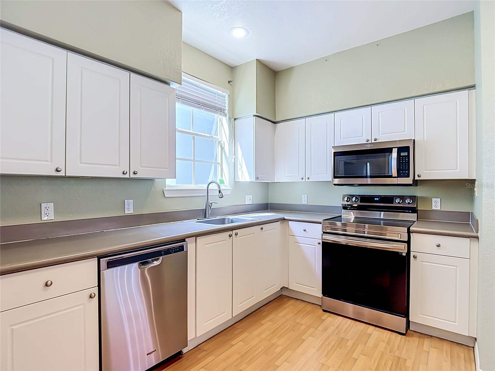 4008 BANGALOW PALM CT — photo 16