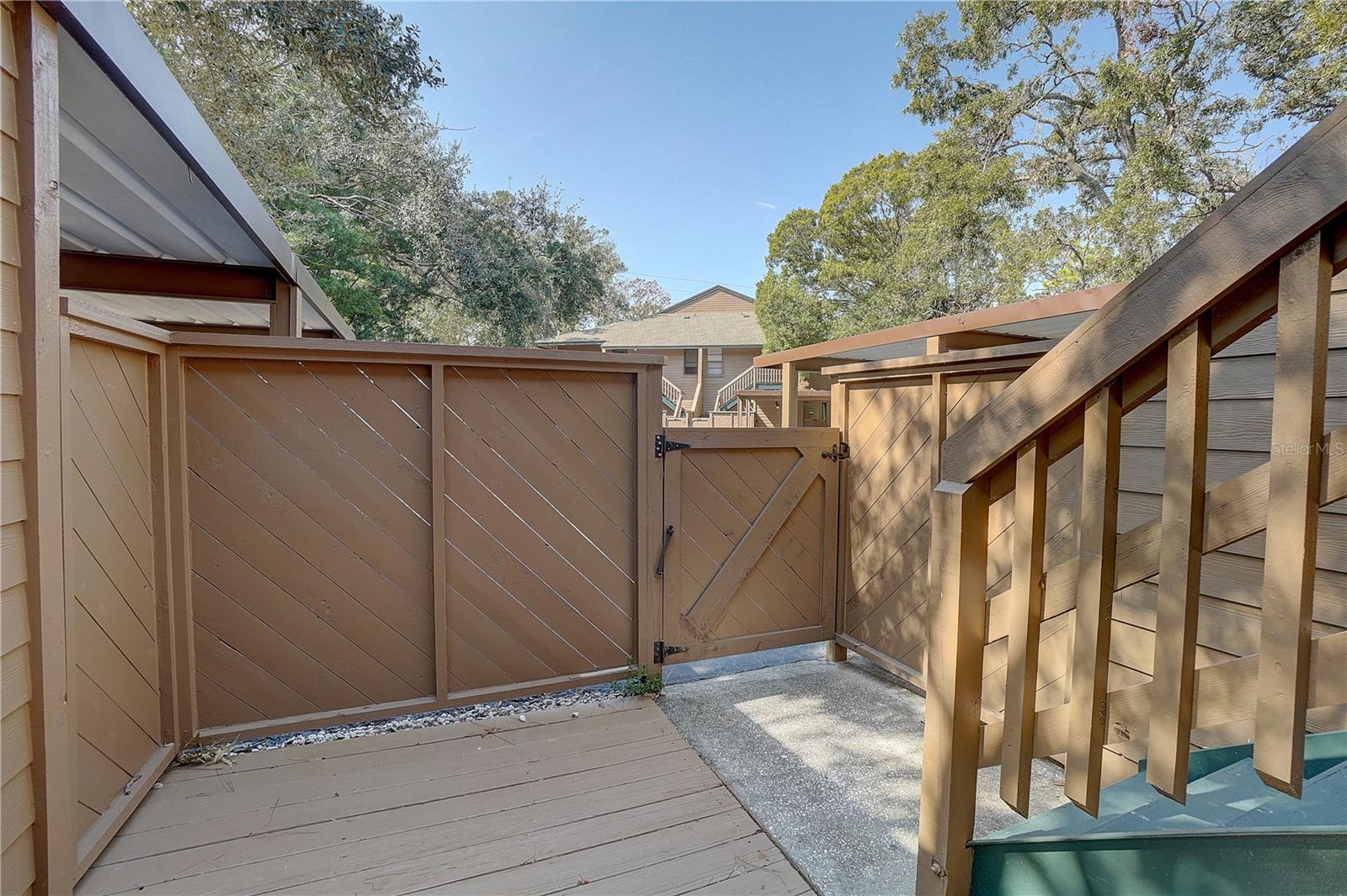 1106 LENNOX RD W — photo 5