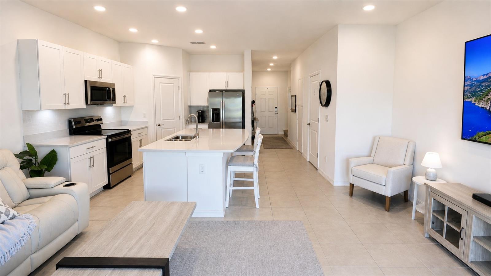 5698 ARCHIPELAGO ST — photo 11