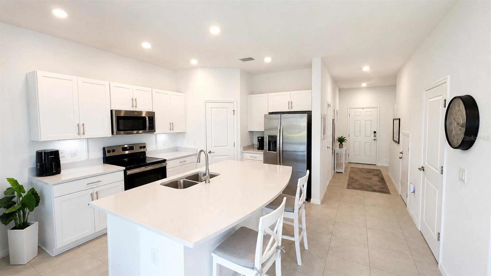 5698 ARCHIPELAGO ST — photo 8