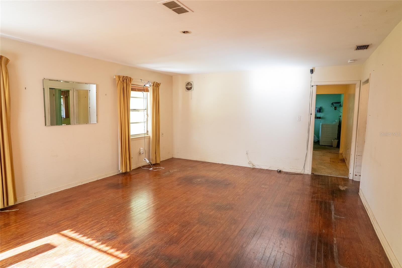 5151 DREXEL RD — photo 10