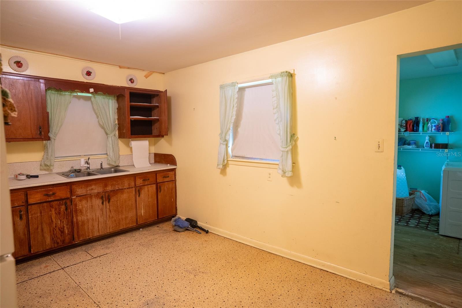 5151 DREXEL RD — photo 18