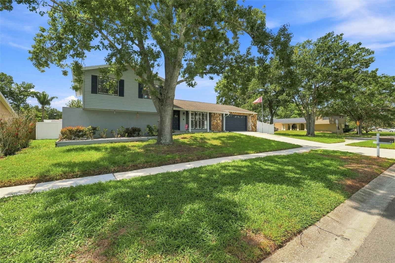 15868 COUNTRY LAKE DR — photo 2