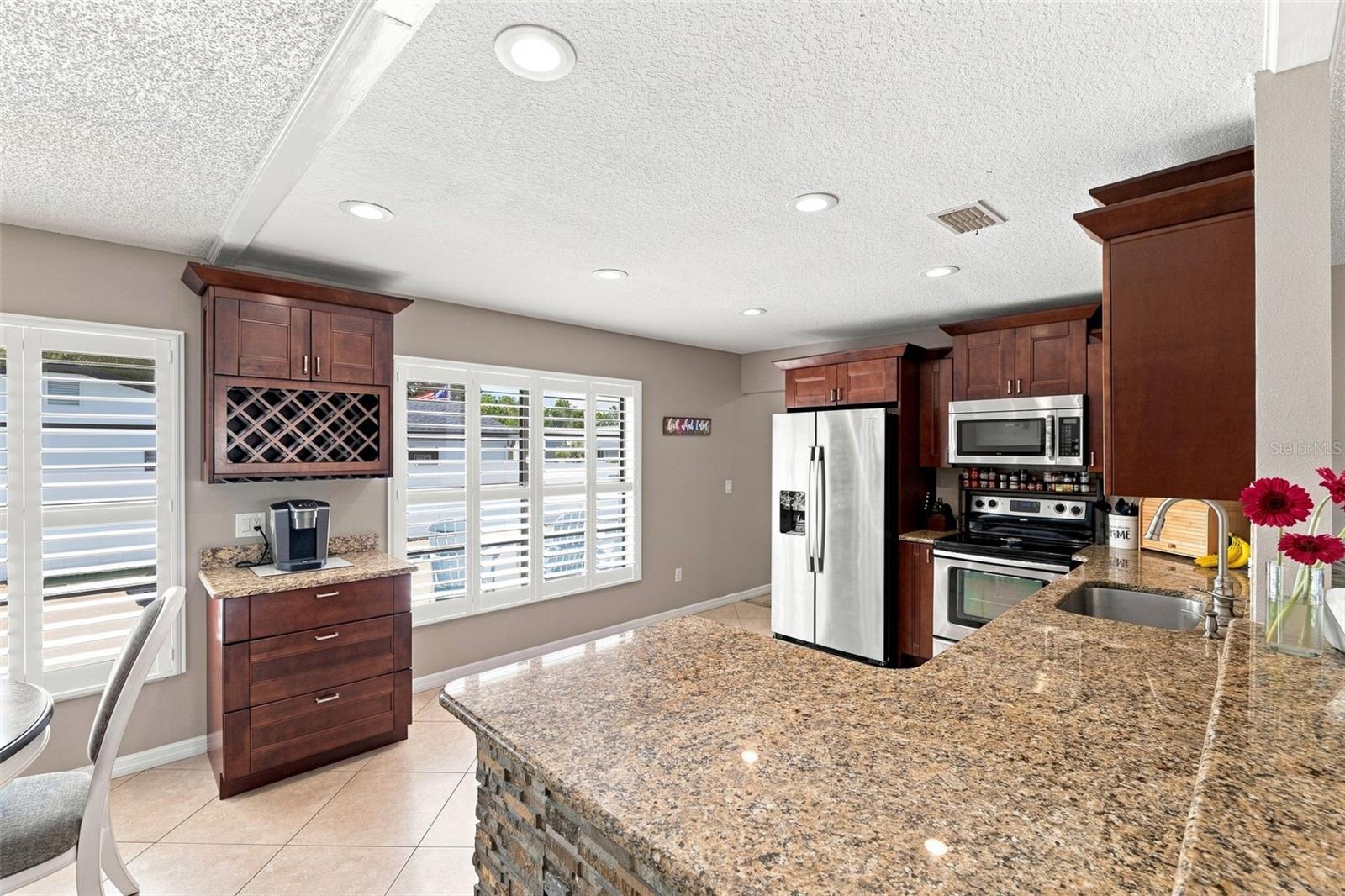 15868 COUNTRY LAKE DR — photo 11