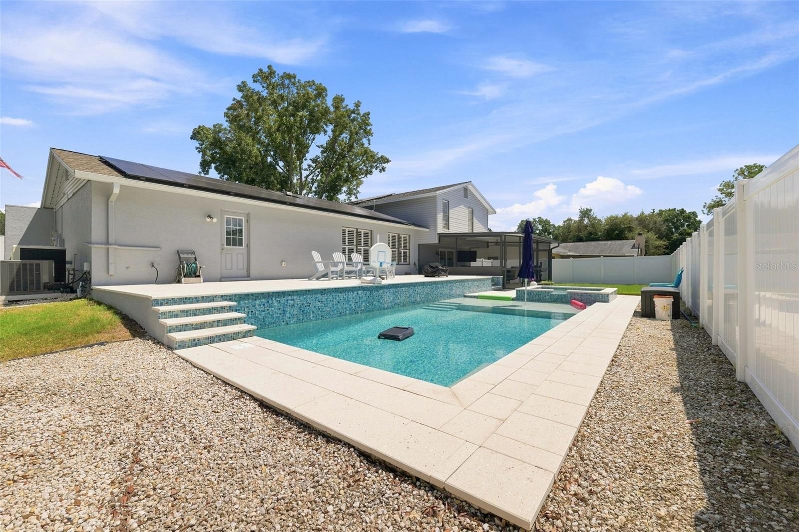 15868 COUNTRY LAKE DR — photo 24
