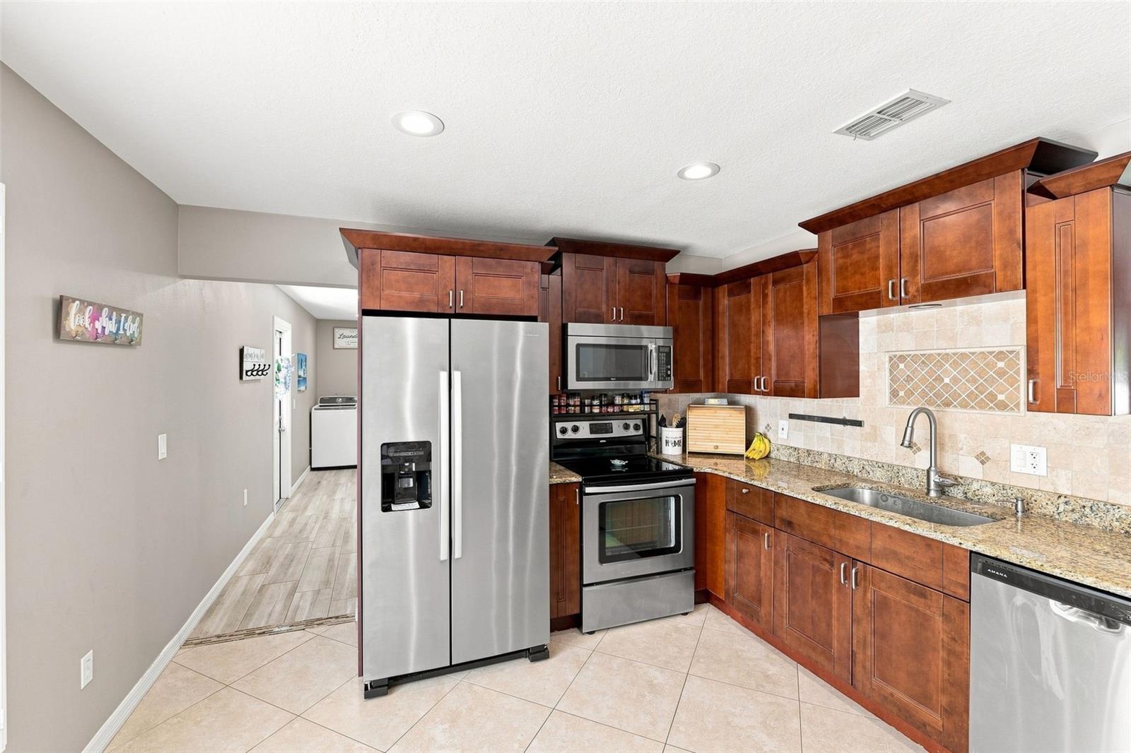 15868 COUNTRY LAKE DR — photo 12