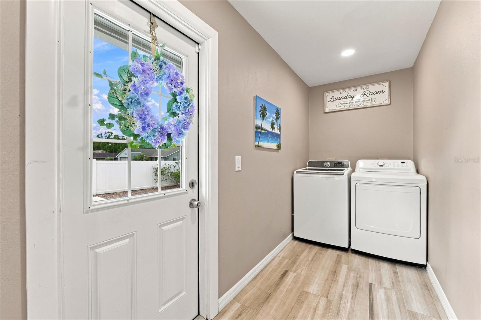 15868 COUNTRY LAKE DR — photo 41