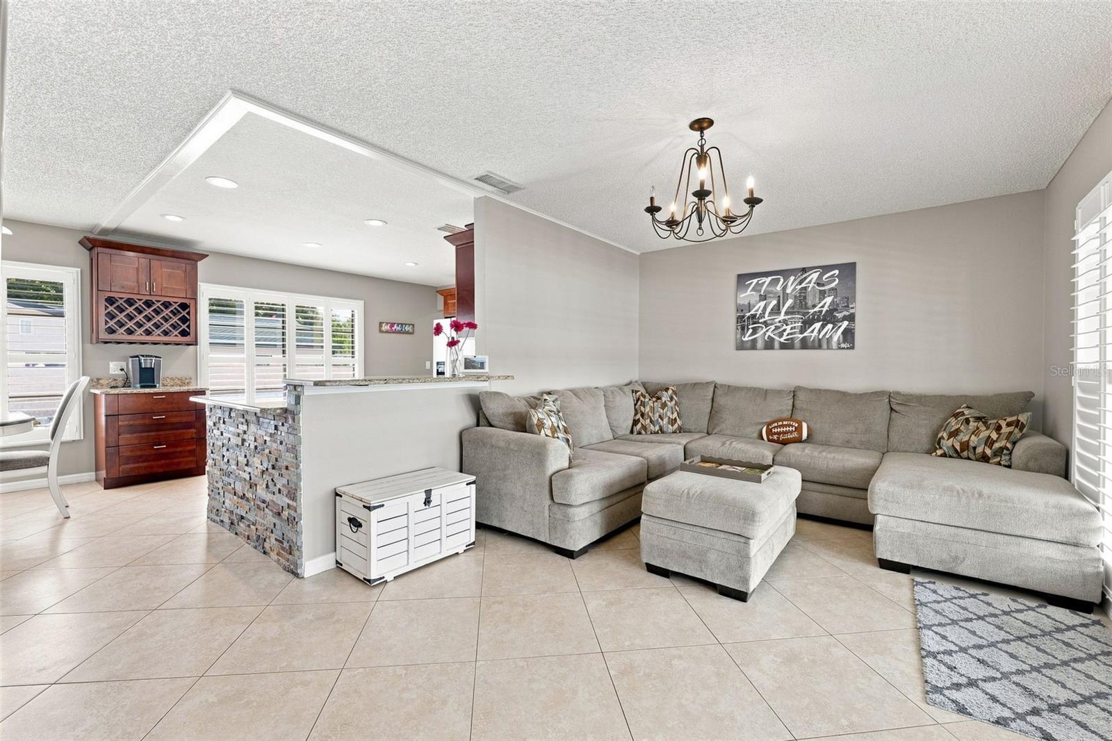 15868 COUNTRY LAKE DR — photo 8